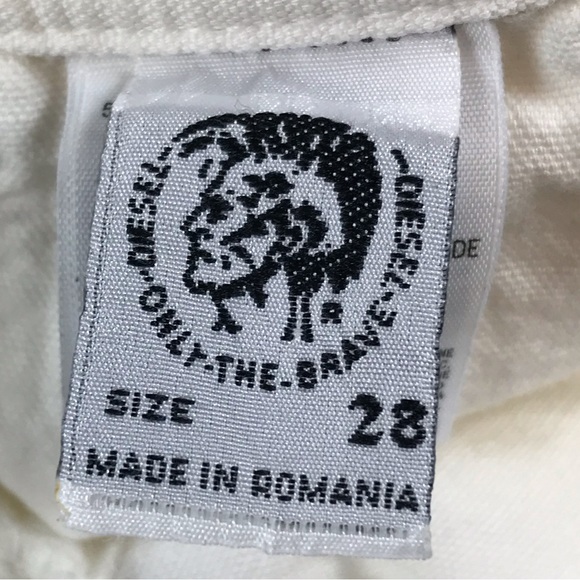 Diesel Only The Brave Women’s Wide Leg White Denim Distressed Jeans Size 28 - Picture 6 of 10